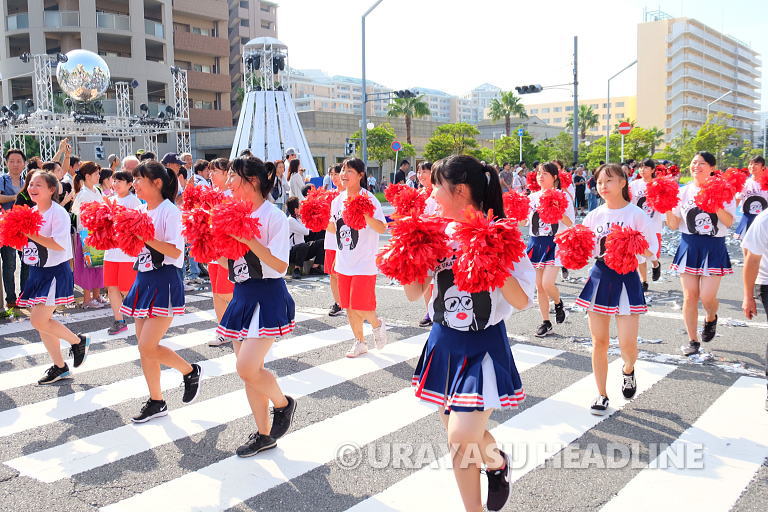 ウラヤスフェスティバル　パレード