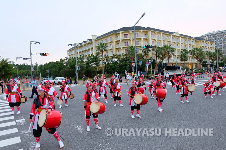ウラヤスフェスティバル　パレード